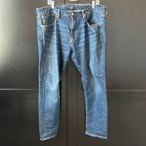 GAP Men’s Athletic Fit 36 x 30 Dark Jeans